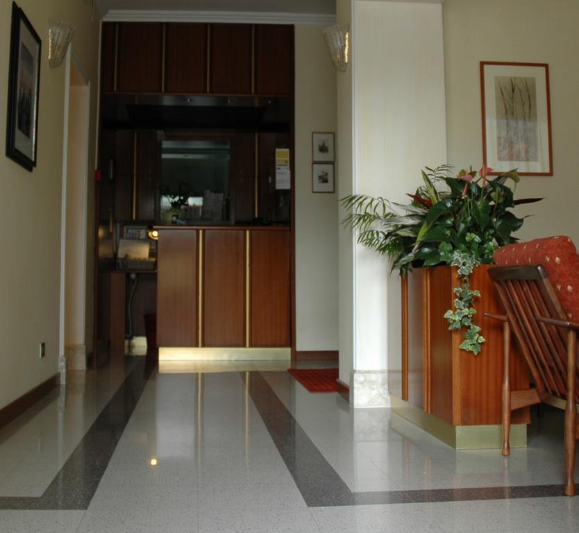 Pensione Villa Joli ลิโดดิเยโซโล ภายนอก รูปภาพ