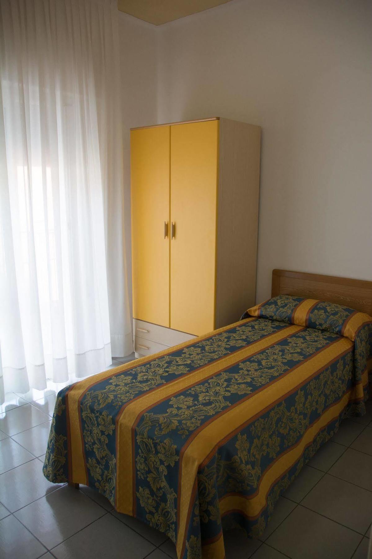 Pensione Villa Joli ลิโดดิเยโซโล ภายนอก รูปภาพ